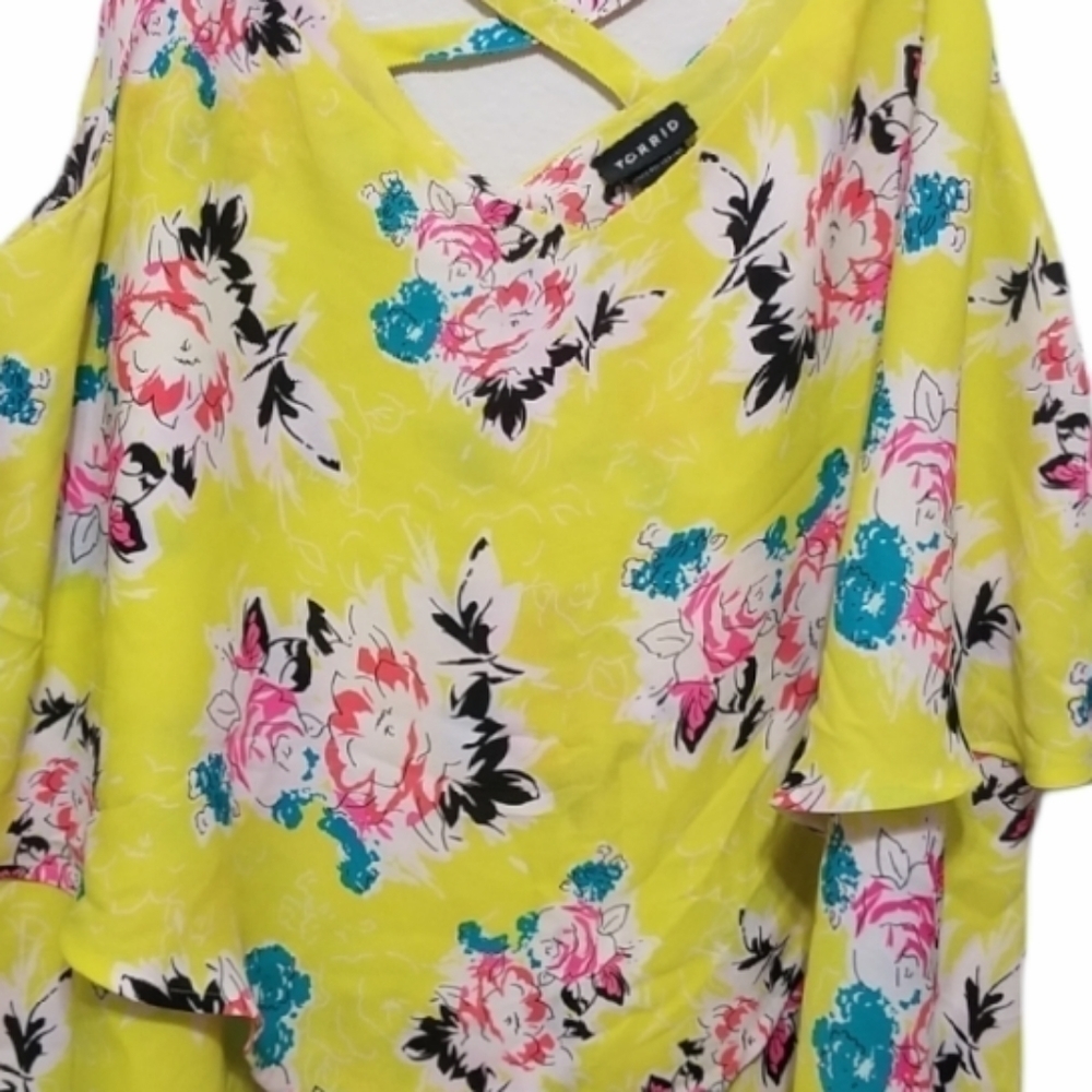 Torrid women's Georgette Floral Print Layered Criss Cross Cami, Size 2 - Picture 3 of 8